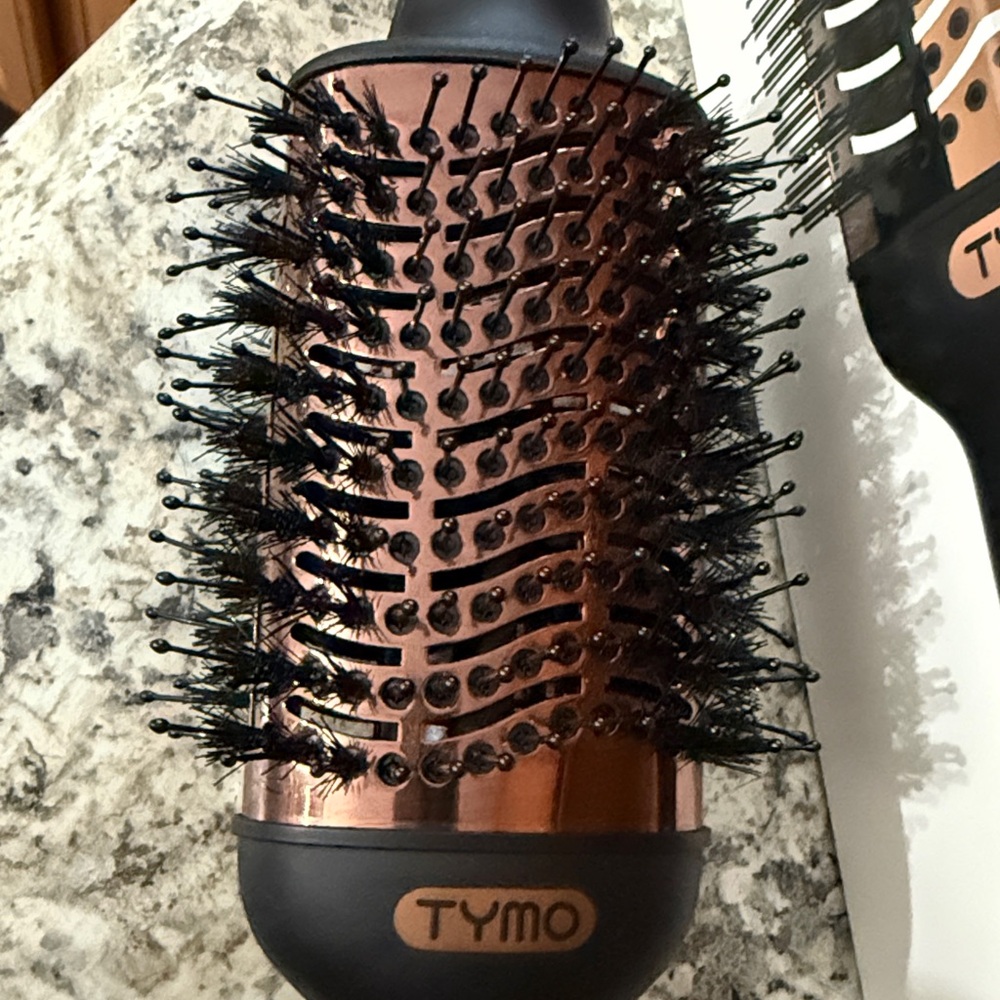 TYMO Volumizer Hot Air Brush in Black and Copper - Picture 4 of 4